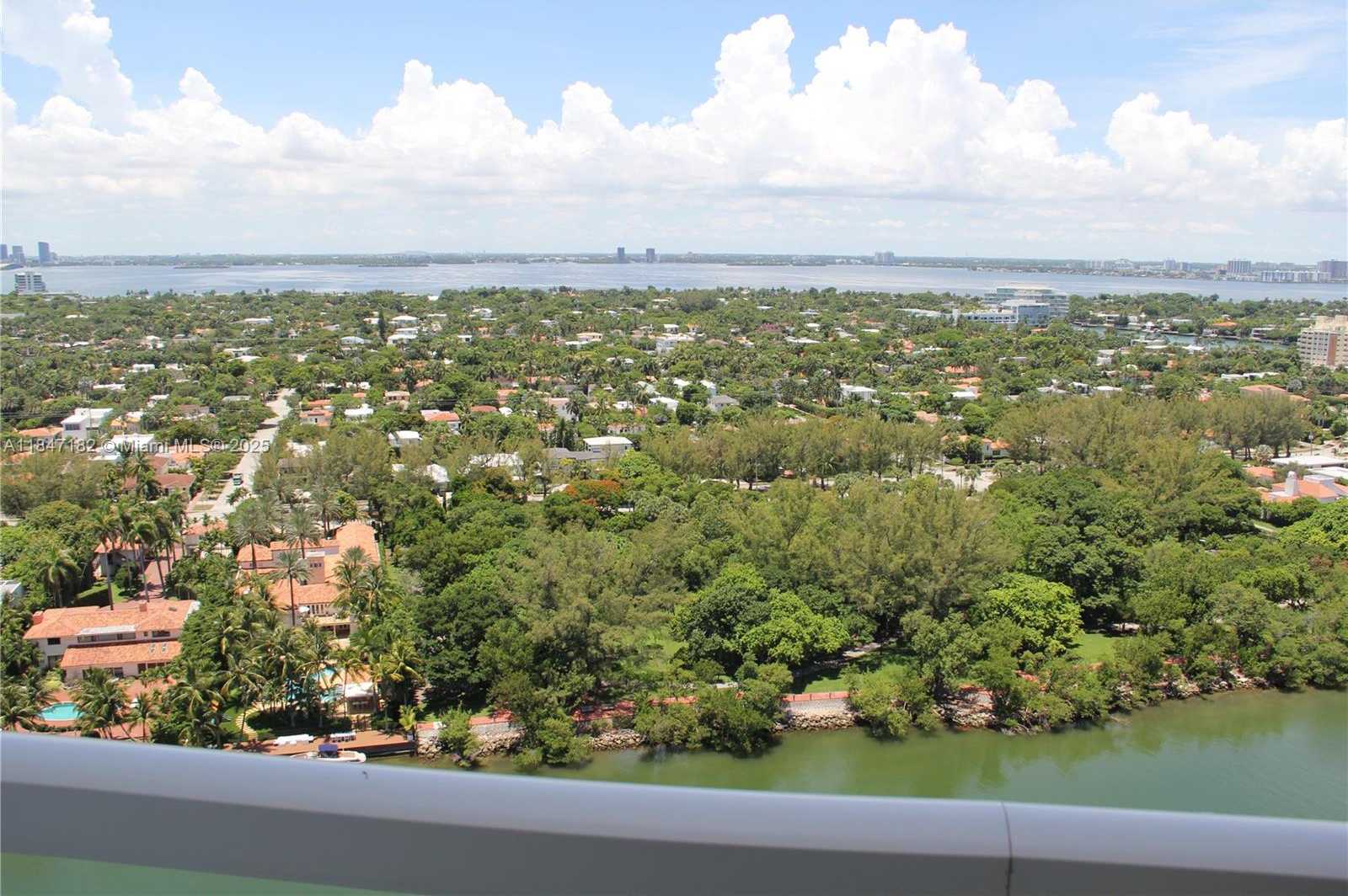 Small Image of 4401 COLLINS AVE #2315/2317, Miami Beach Number 27
