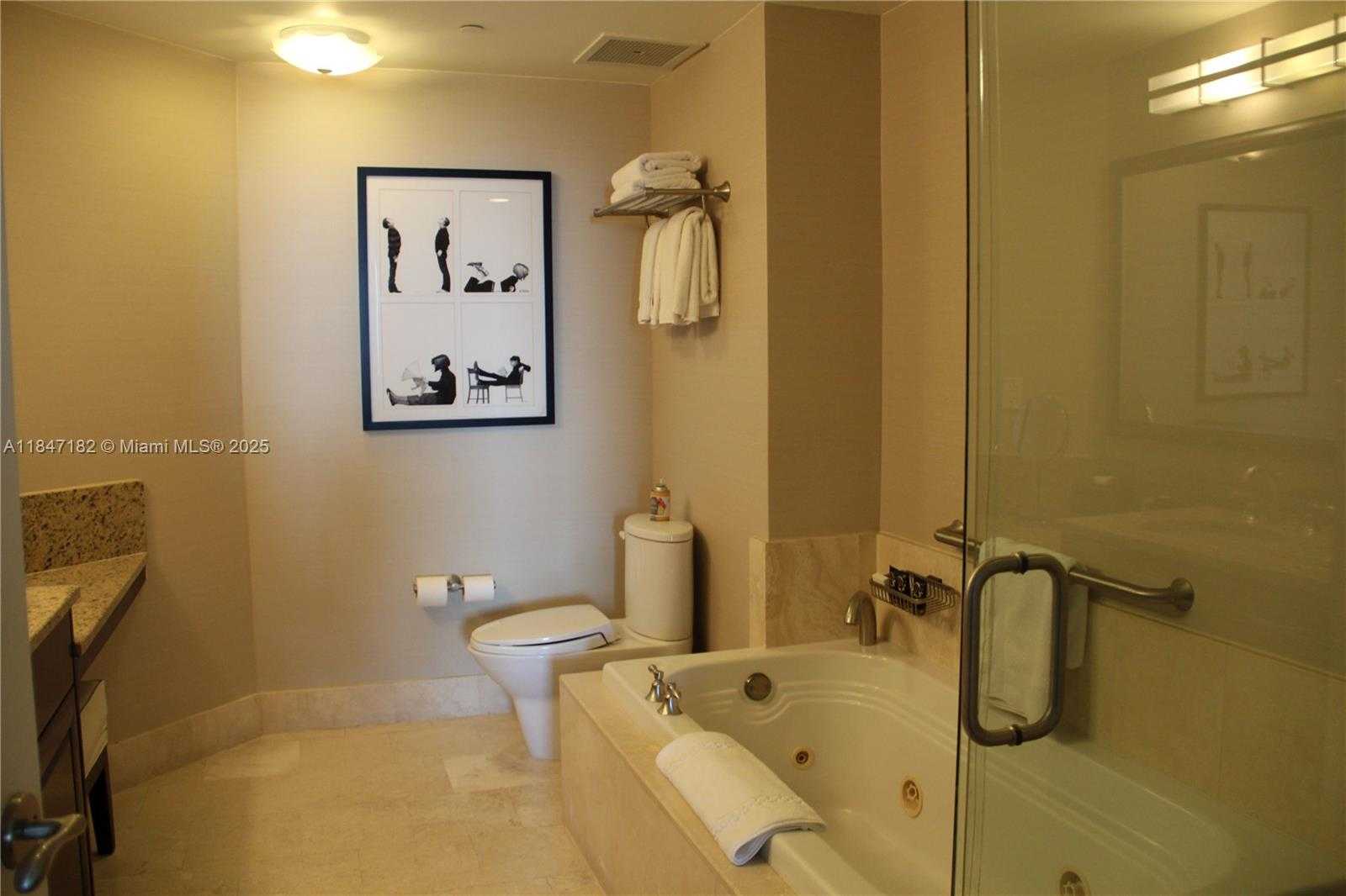Small Image of 4401 COLLINS AVE #2315/2317, Miami Beach Number 34