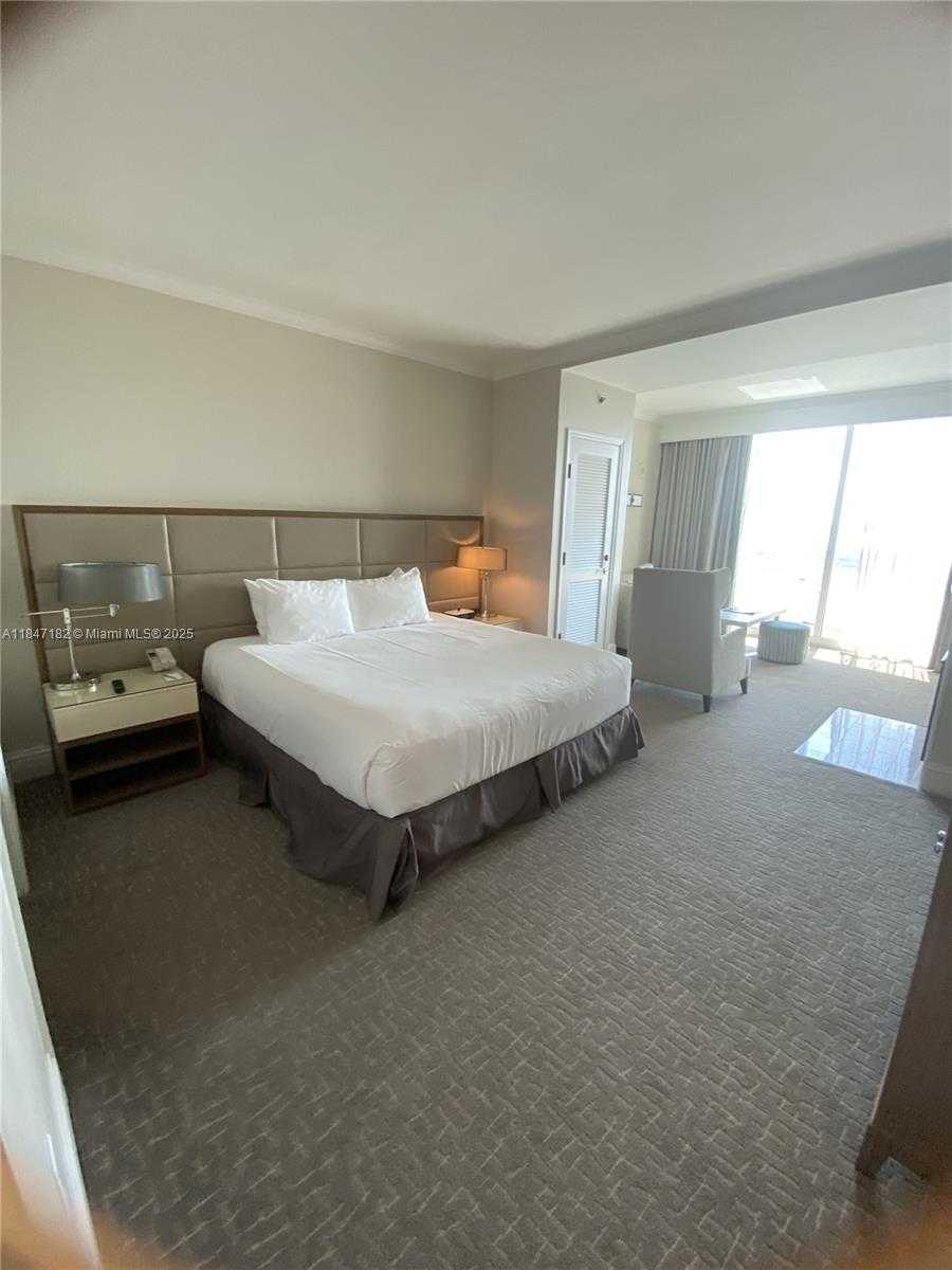 Small Image of 4401 COLLINS AVE #2315/2317, Miami Beach Number 38