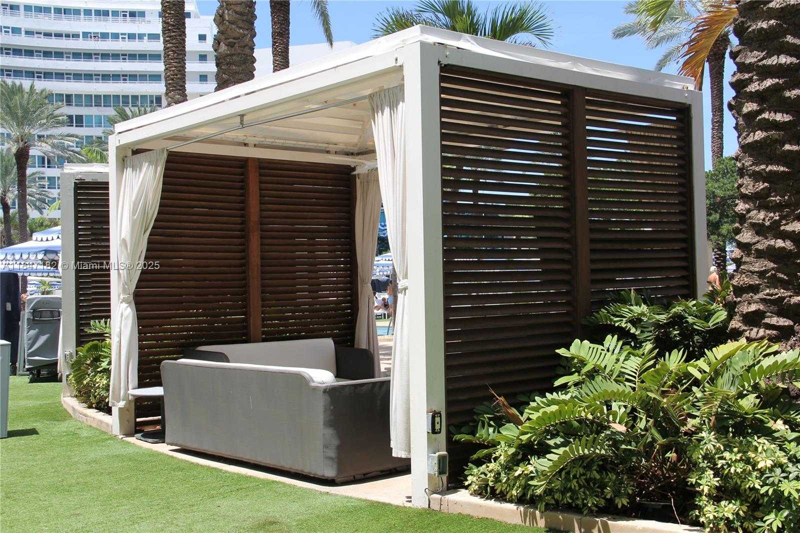 Small Image of 4401 COLLINS AVE #2315/2317, Miami Beach Number 62