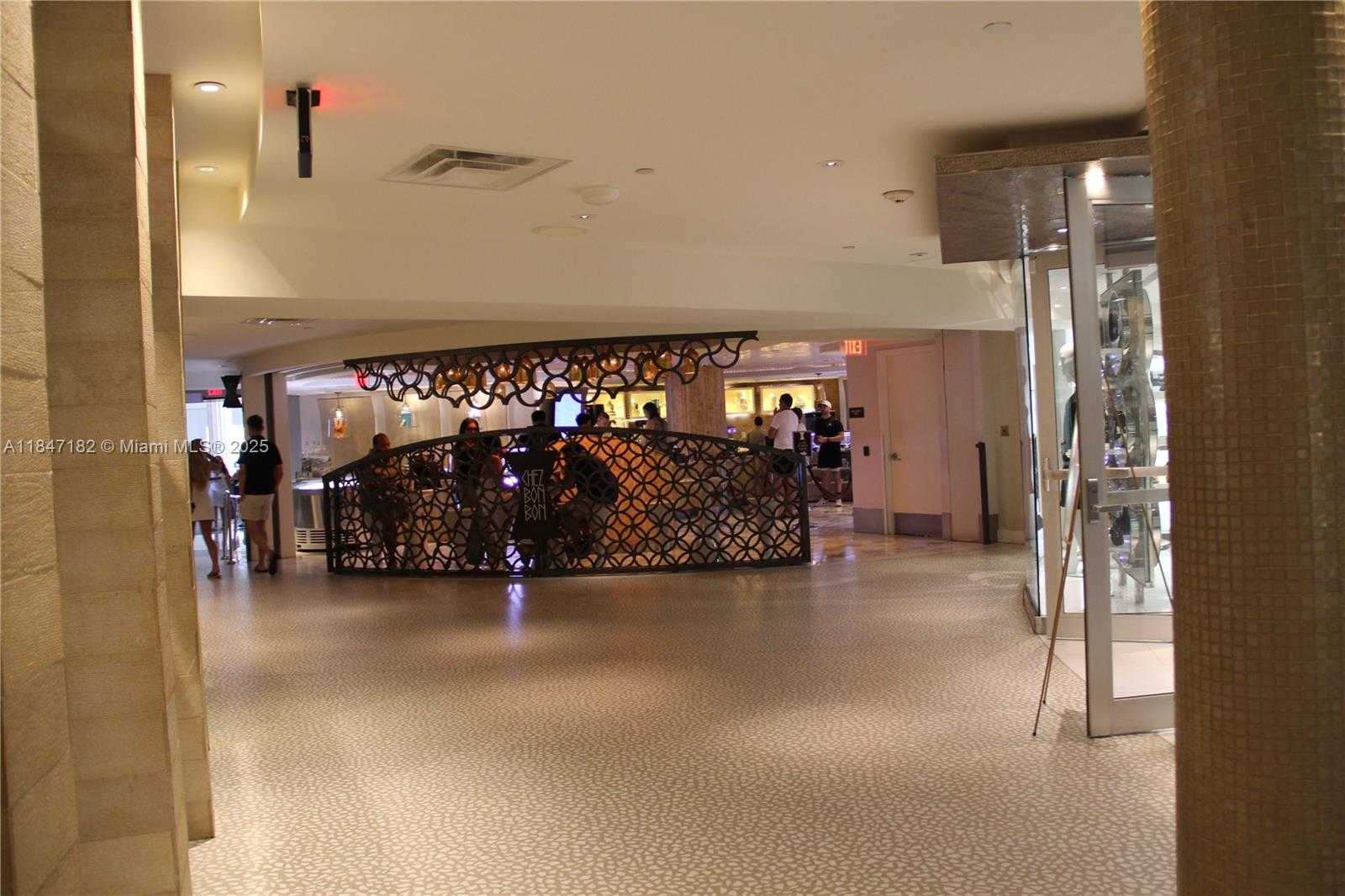 Small Image of 4401 COLLINS AVE #2315/2317, Miami Beach Number 74