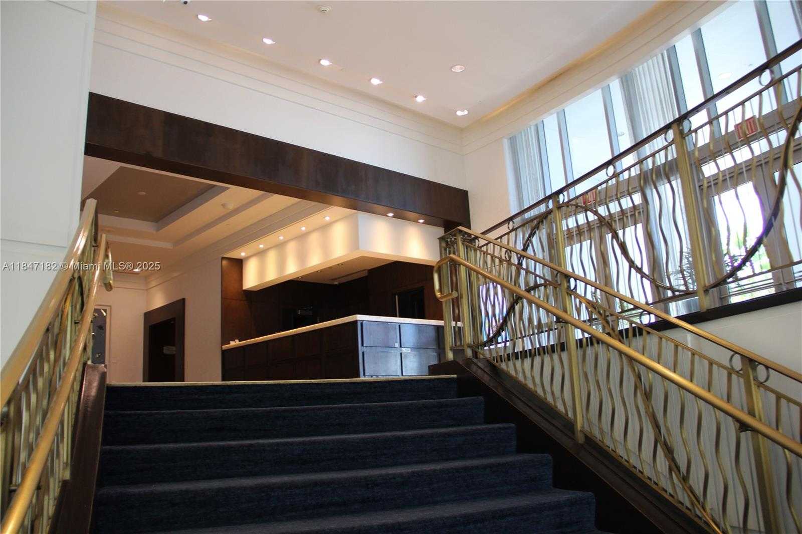 Small Image of 4401 COLLINS AVE #2315/2317, Miami Beach Number 81