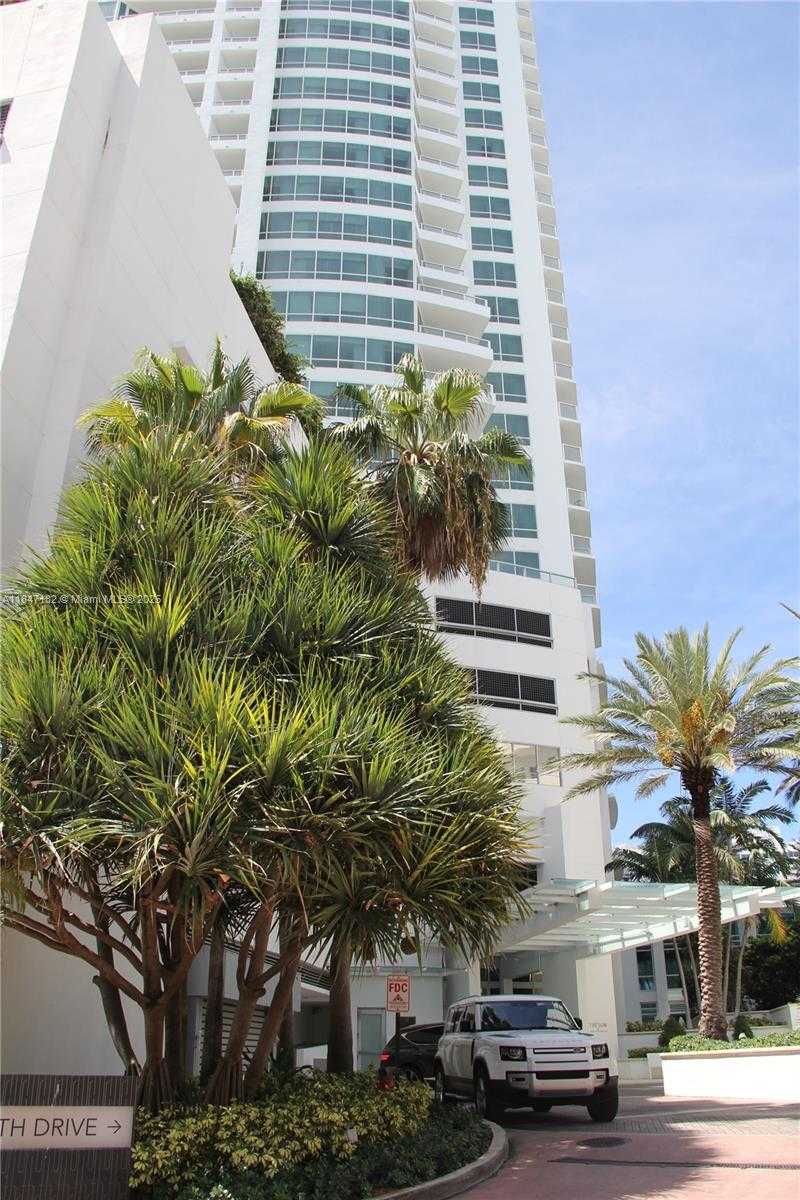 Small Image of 4401 COLLINS AVE #2315/2317, Miami Beach Number 93