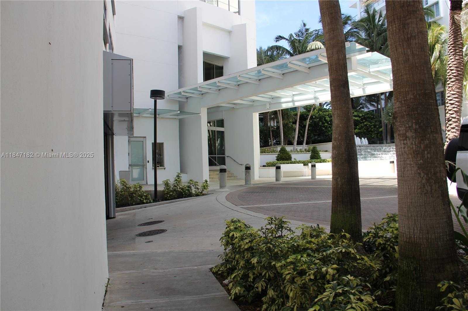 Small Image of 4401 COLLINS AVE #2315/2317, Miami Beach Number 97