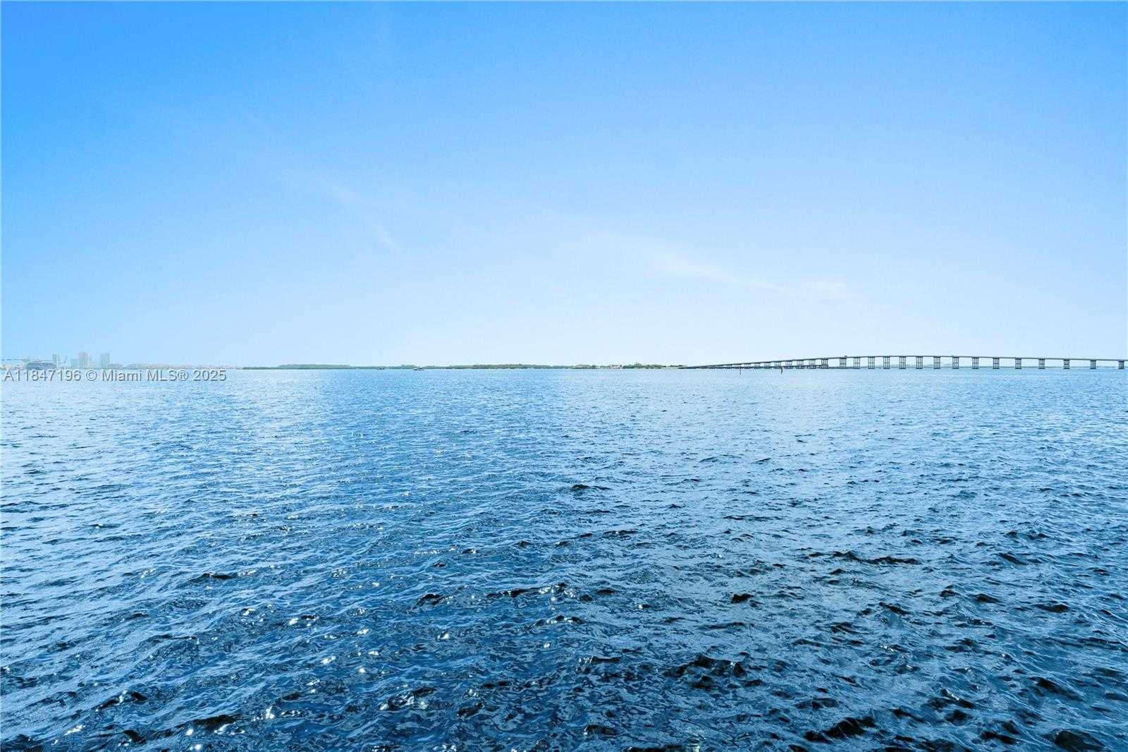 Small Image of Miami Number 3