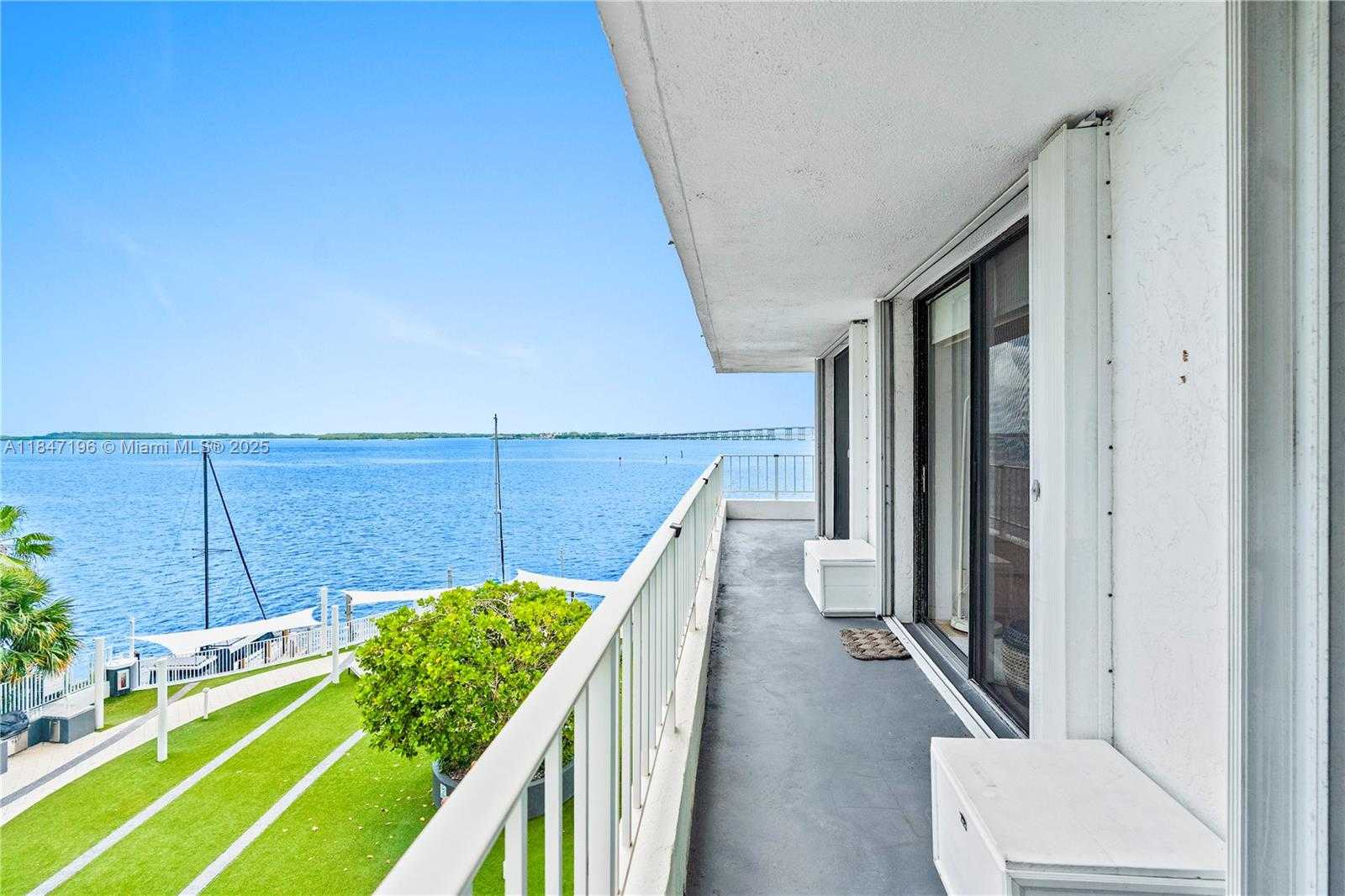 Small Image of Miami Number 6