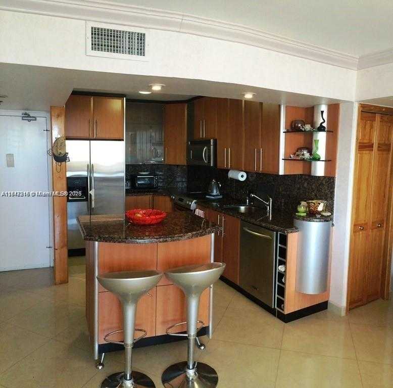 Small Image of 20379 WEST COUNTRY CLUB DR #2233, Aventura Number 7