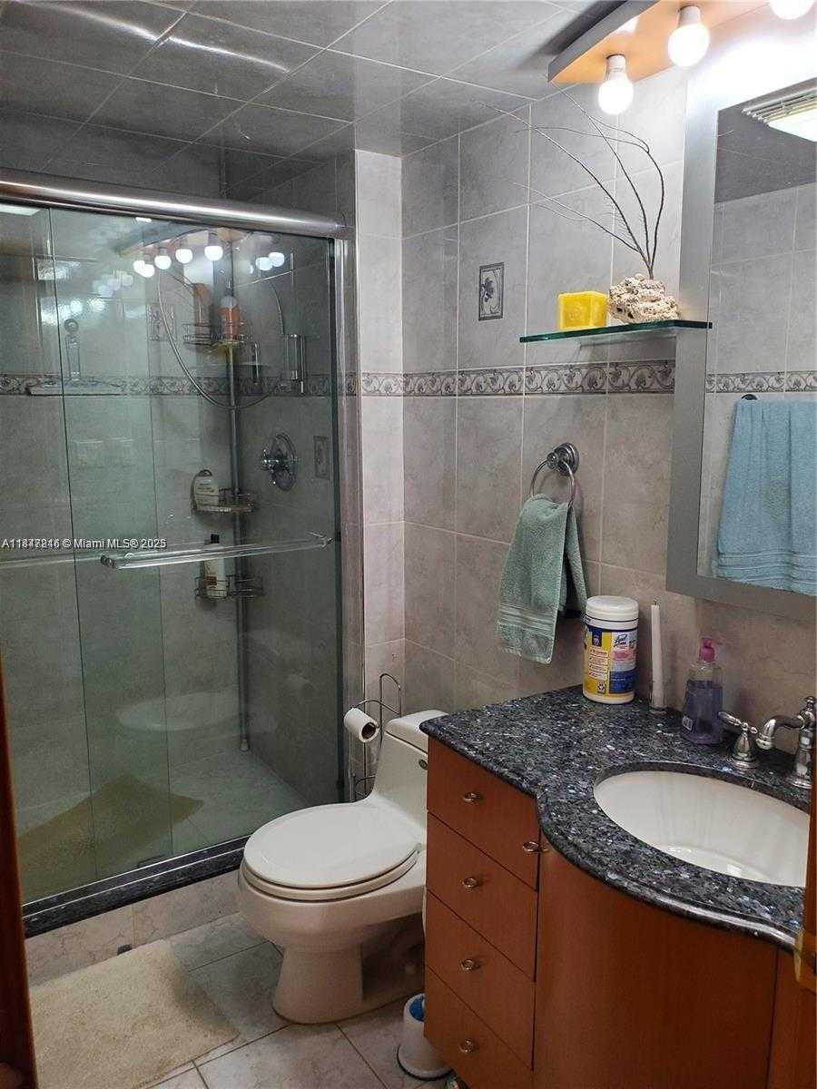 Small Image of 20379 WEST COUNTRY CLUB DR #2233, Aventura Number 9