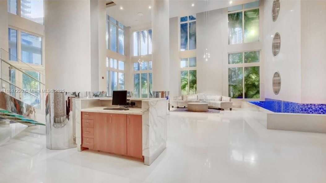 Small Image of 41 SOUTH EAST 5TH ST #1212, Miami Number 28
