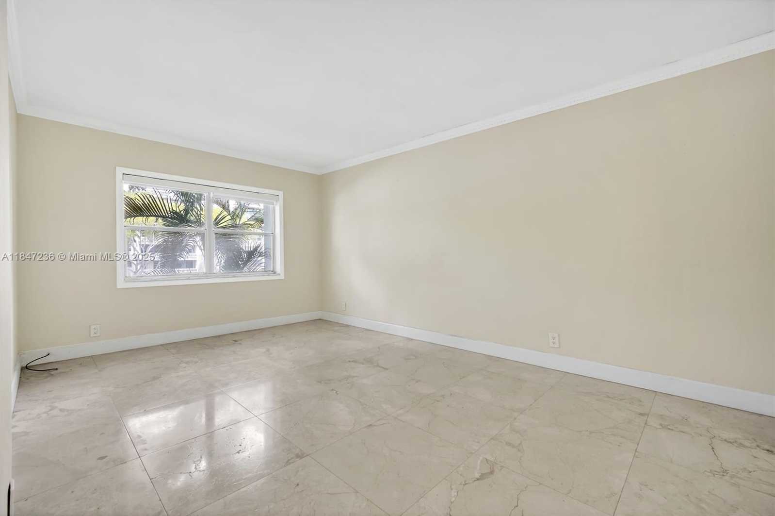 Small Image of 100 EDGEWATER DR #240, Coral Gables Number 15