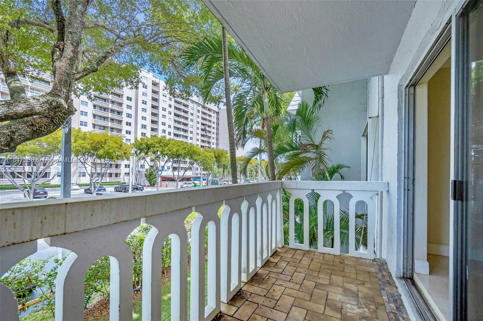 Small Image of 100 EDGEWATER DR #240, Coral Gables Number 22