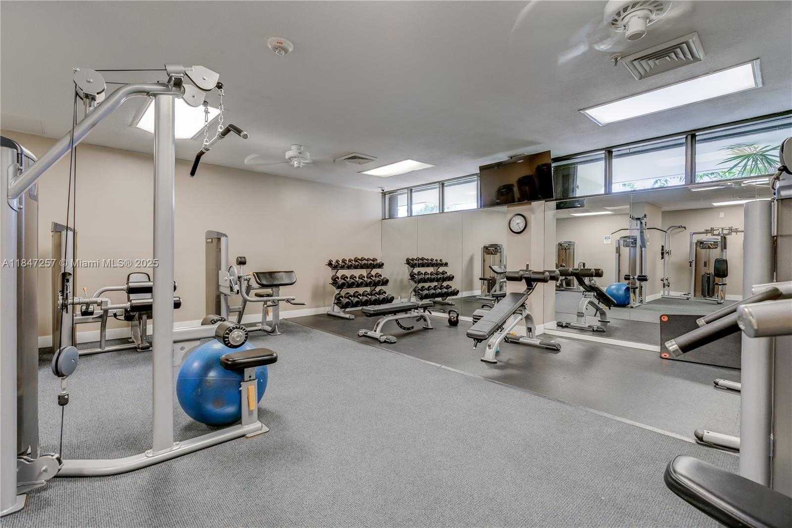 Small Image of 520 BRICKELL KEY DR #A619, Miami Number 20
