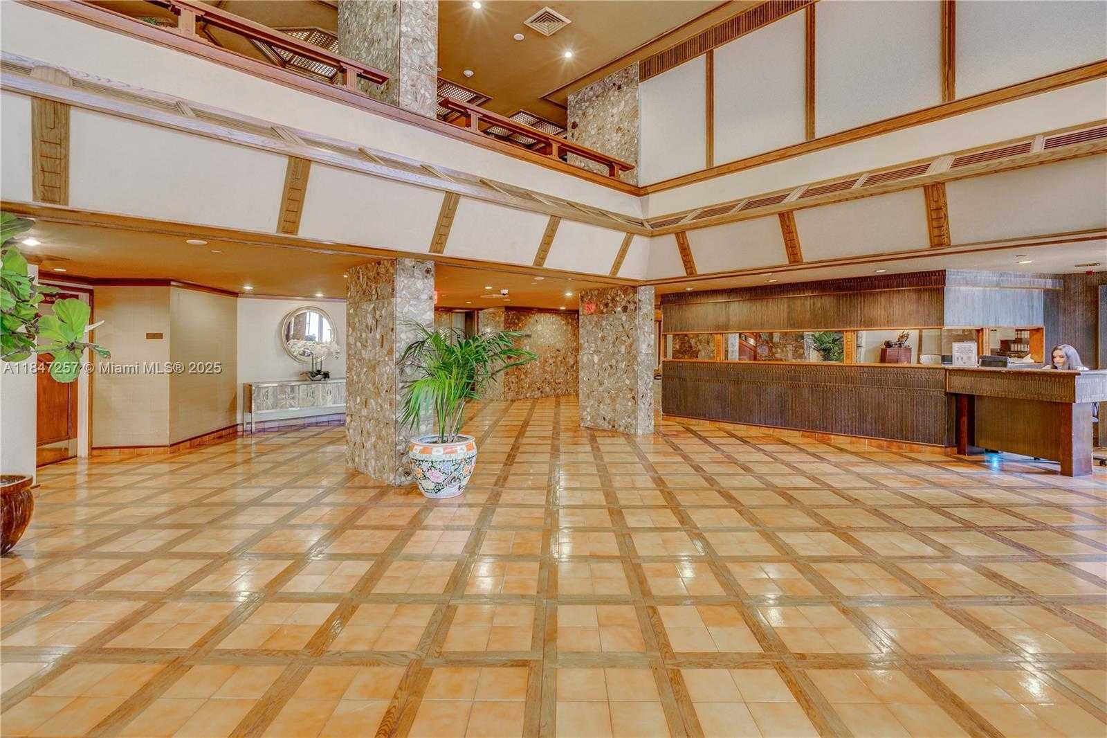Small Image of 520 BRICKELL KEY DR #A619, Miami Number 21