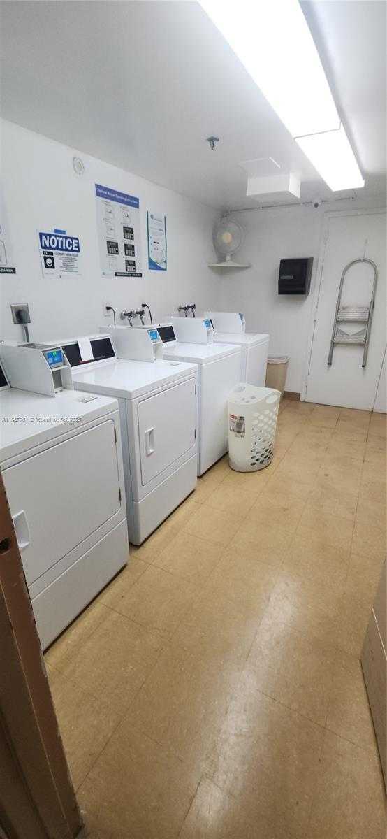 Small Image of 3850 WASHINGTON ST #314, Hollywood Number 21