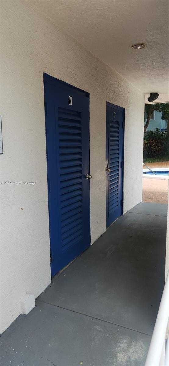 Small Image of 3850 WASHINGTON ST #314, Hollywood Number 32