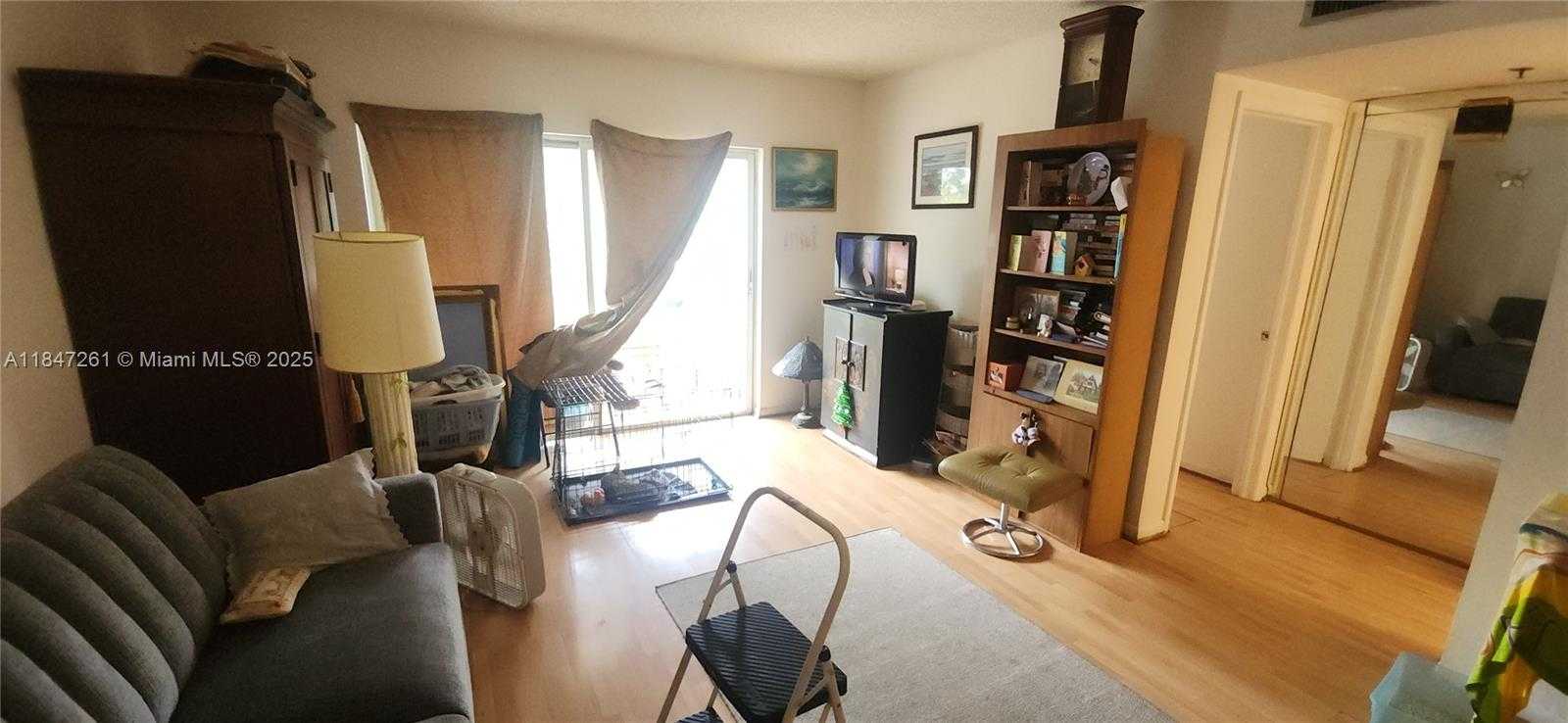 Small Image of 3850 WASHINGTON ST #314, Hollywood Number 64