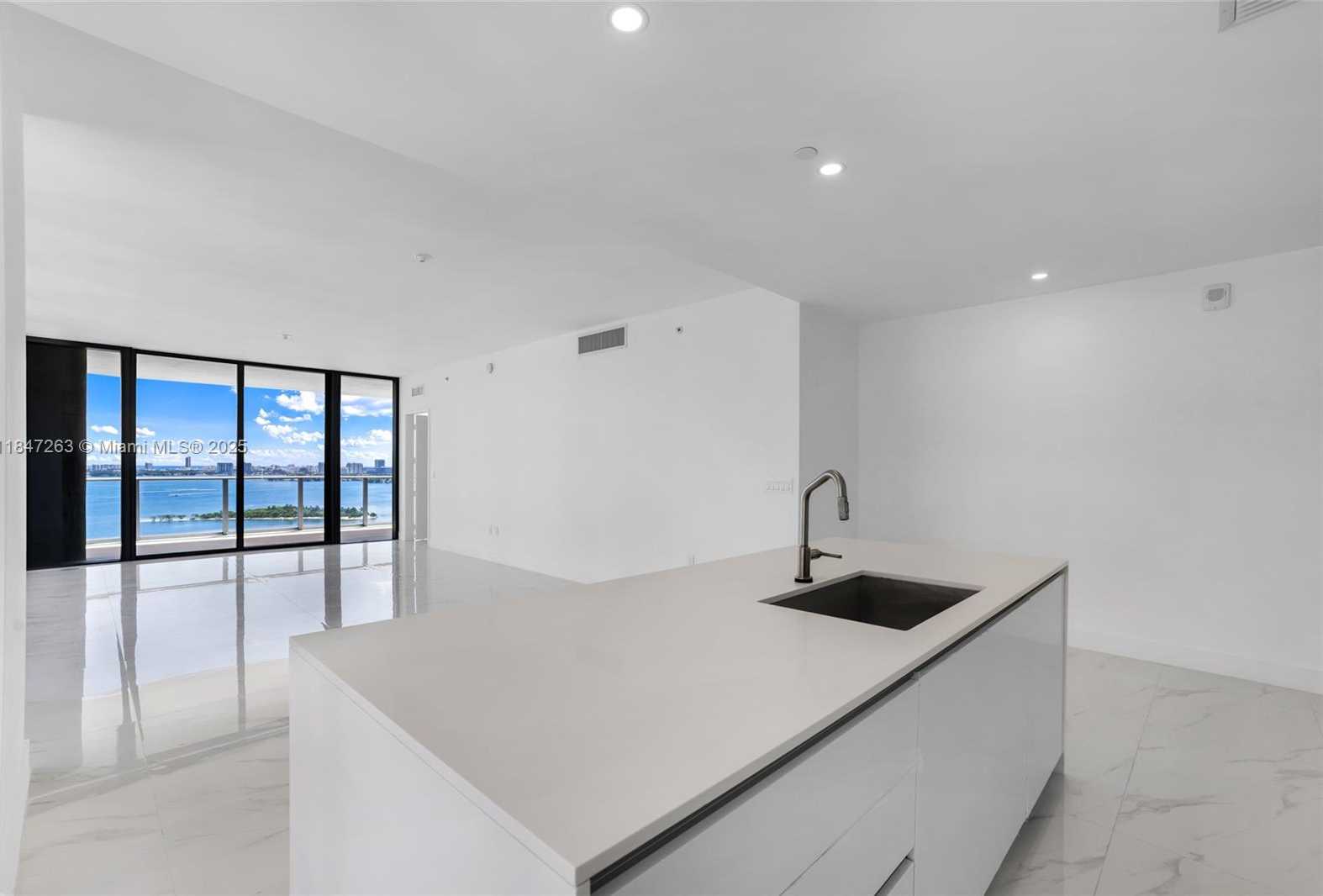 Small Image of 700 NORTH EAST 24TH ST #2101, Miami Number 15