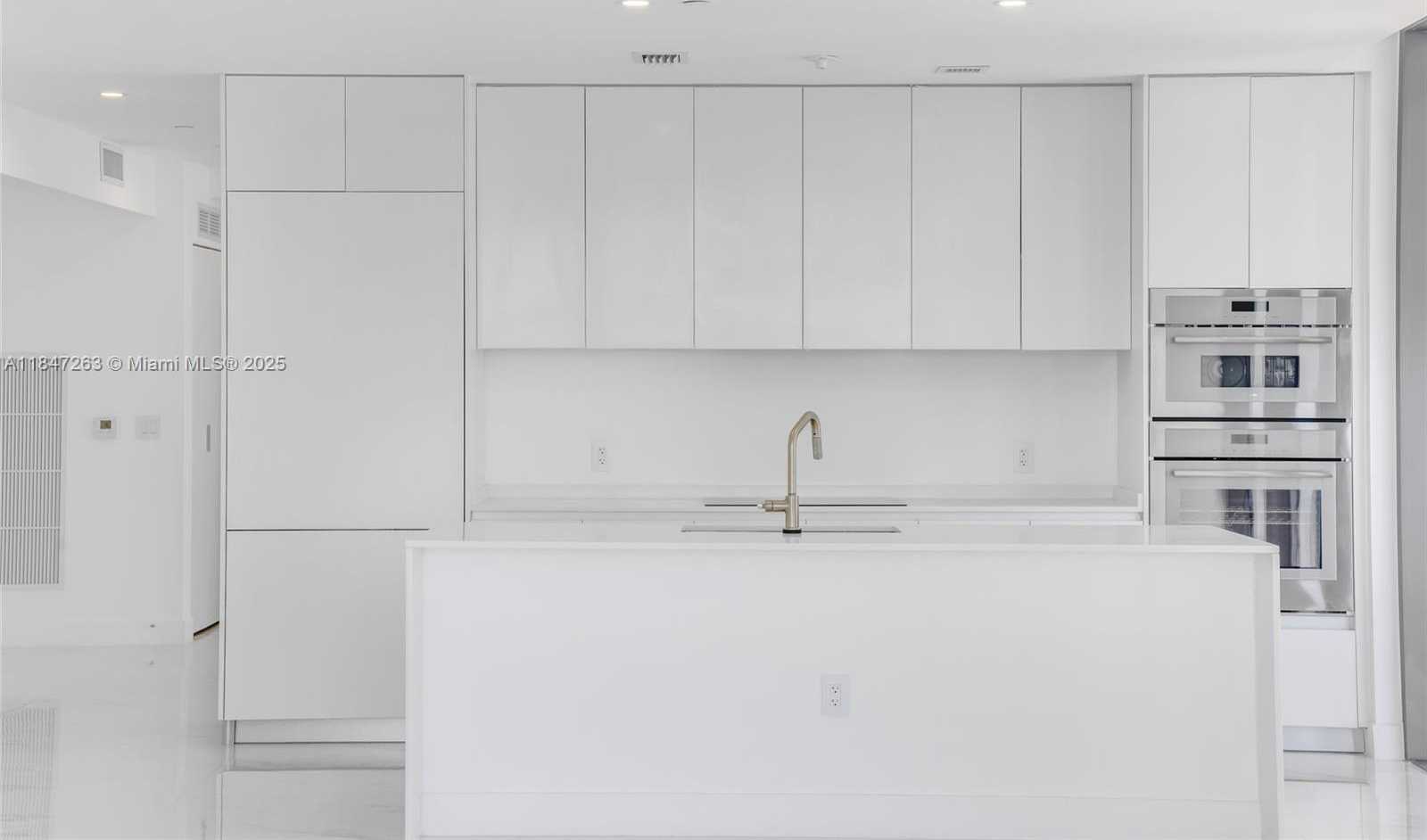 Small Image of 700 NORTH EAST 24TH ST #2101, Miami Number 16
