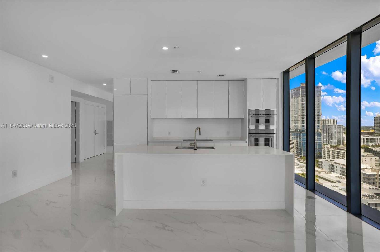 Small Image of 700 NORTH EAST 24TH ST #2101, Miami Number 23