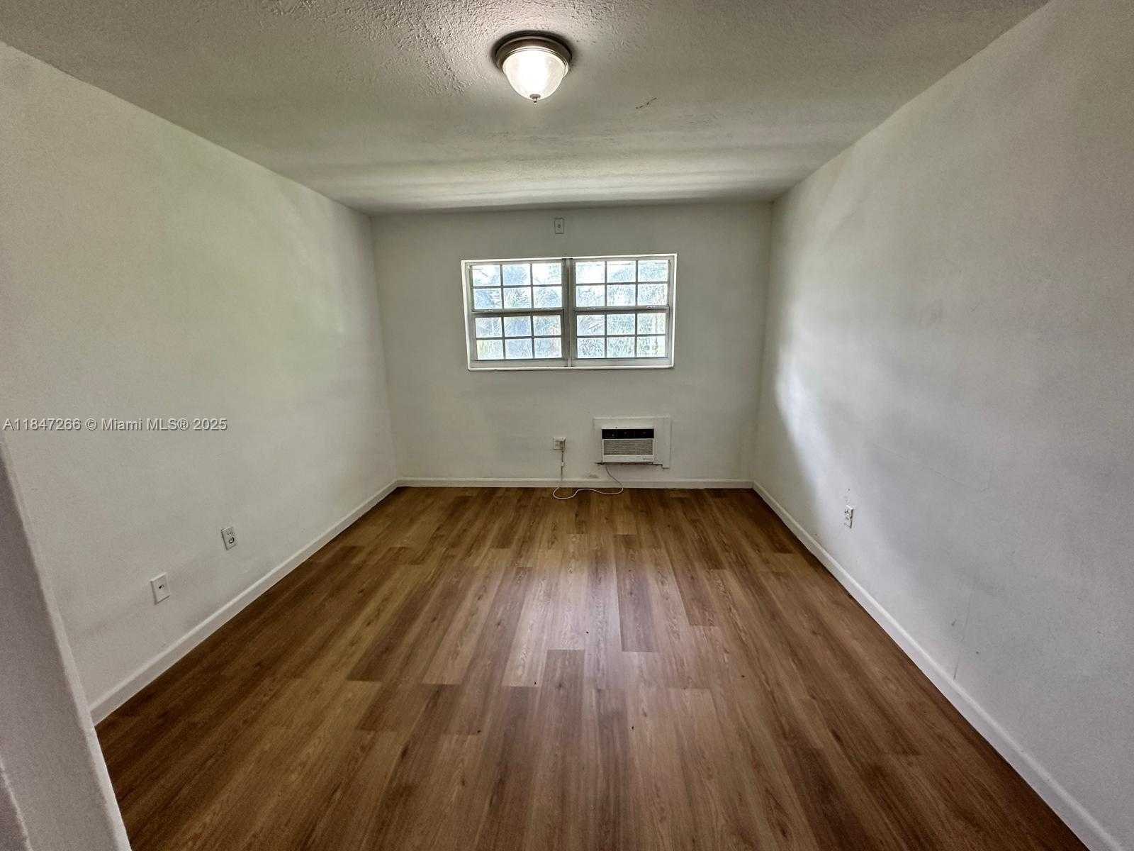 Small Image of 1471 NORTH EAST 170TH ST #215A, North Miami Beach Number 2