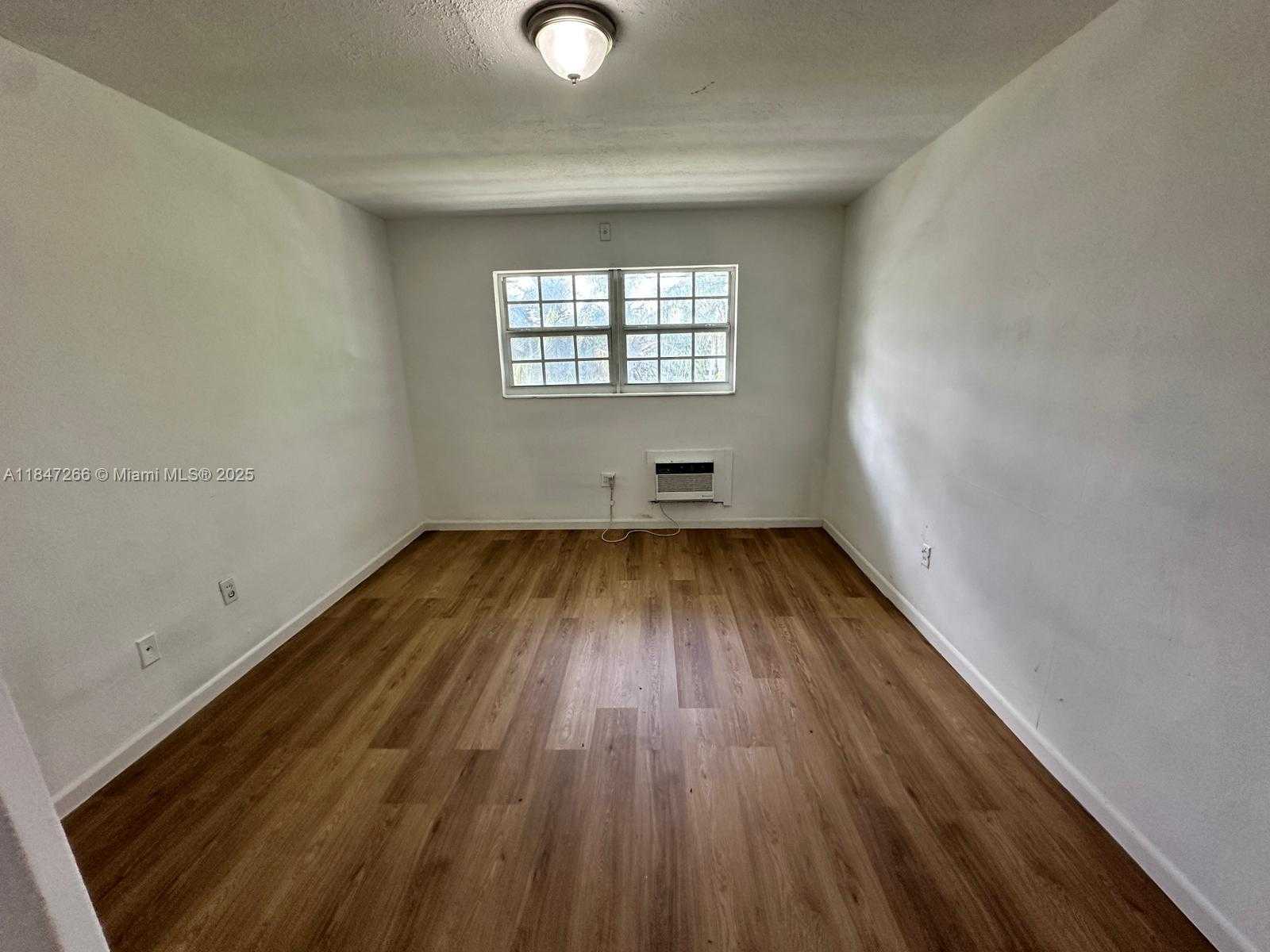 Small Image of 1471 NORTH EAST 170TH ST #215A, North Miami Beach Number 3