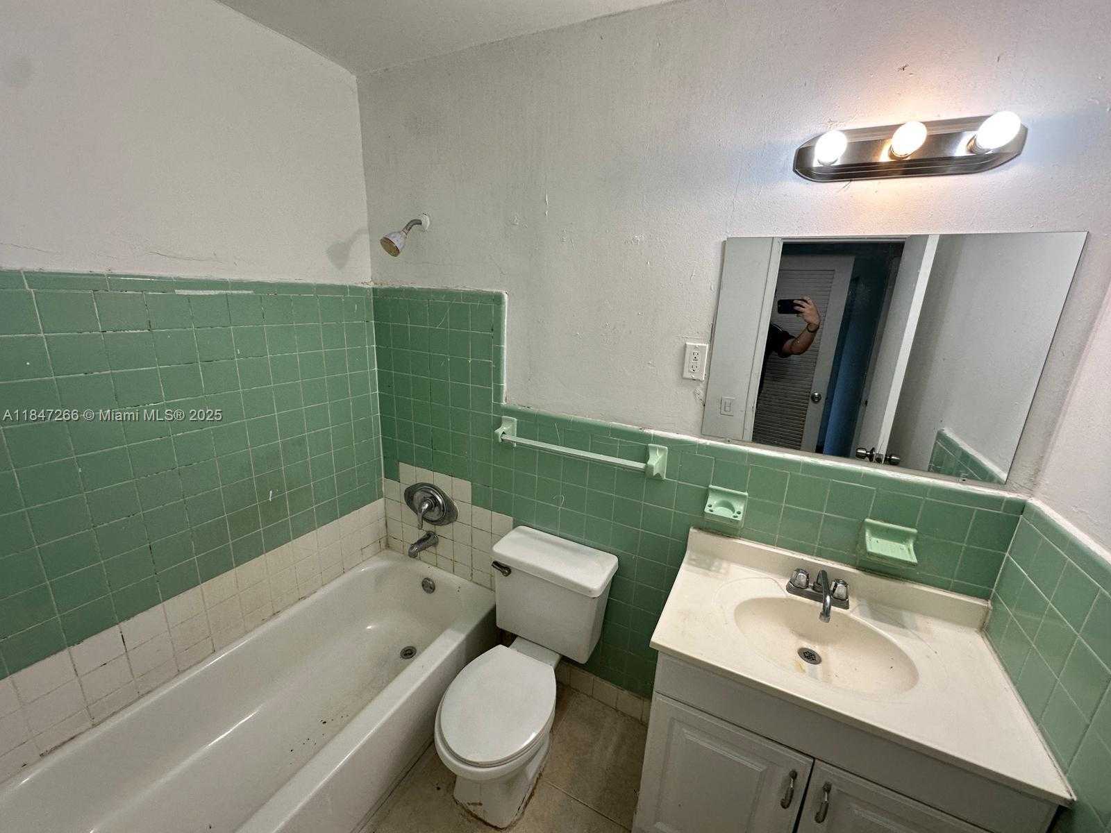 Small Image of 1471 NORTH EAST 170TH ST #215A, North Miami Beach Number 6