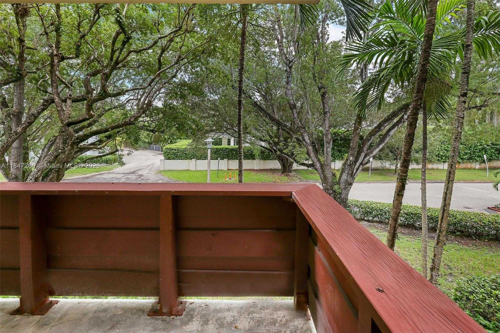 Small Image of 1205 MARIPOSA AVE #320, Coral Gables Number 17