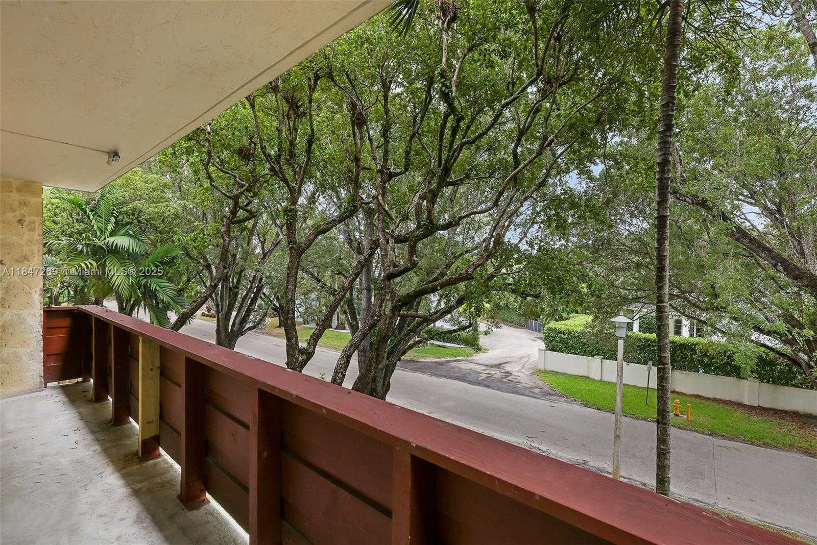 Small Image of 1205 MARIPOSA AVE #320, Coral Gables Number 18