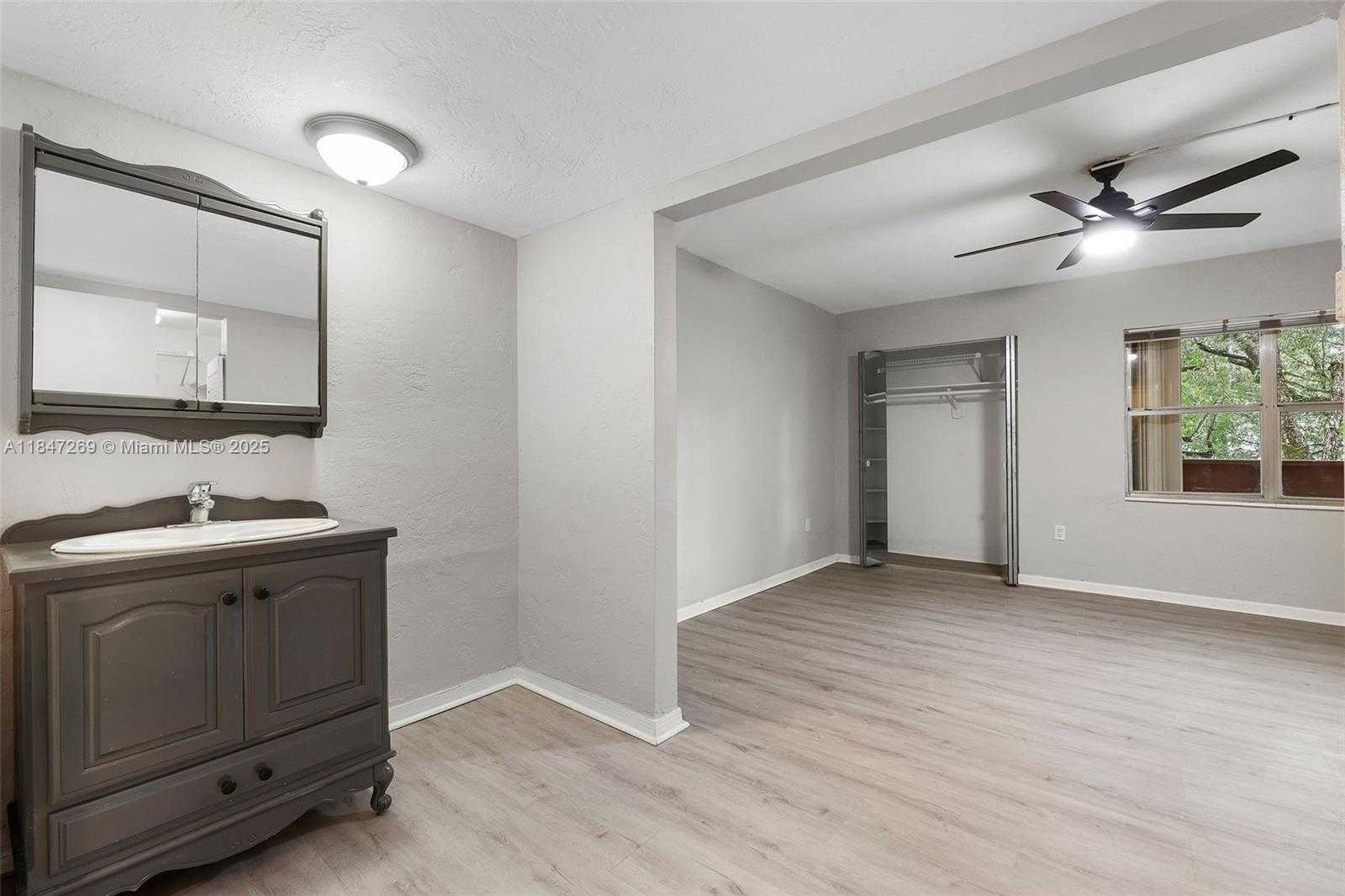 Small Image of 1205 MARIPOSA AVE #320, Coral Gables Number 20