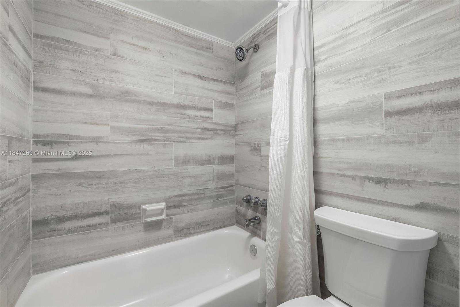 Small Image of 1205 MARIPOSA AVE #320, Coral Gables Number 23
