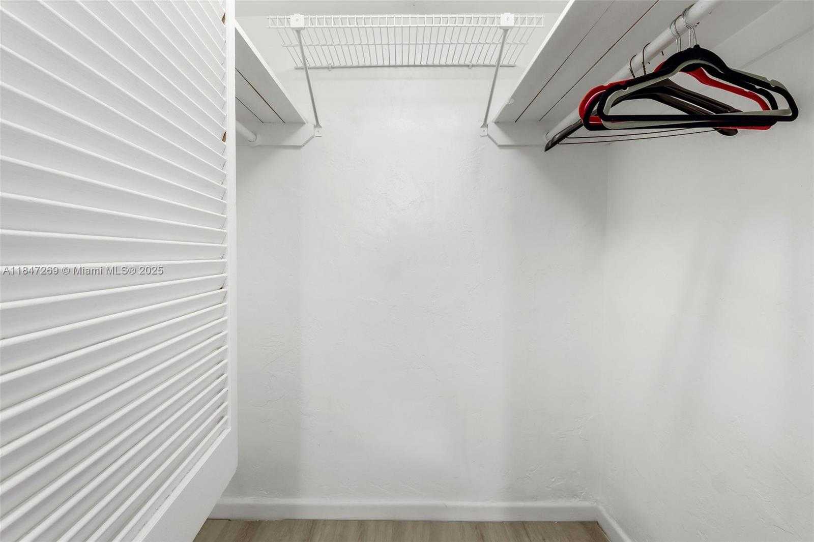 Small Image of 1205 MARIPOSA AVE #320, Coral Gables Number 31