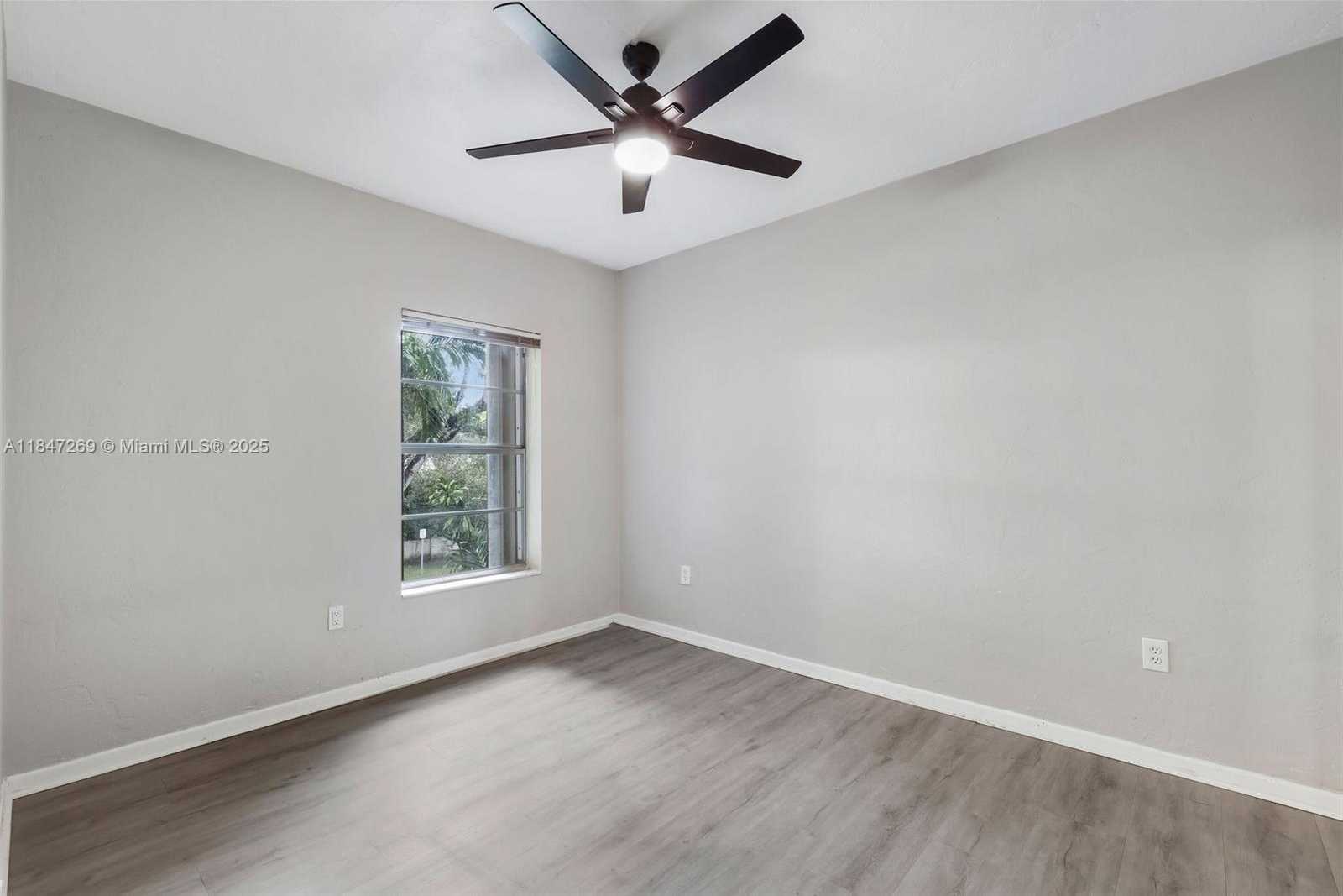 Small Image of 1205 MARIPOSA AVE #320, Coral Gables Number 32