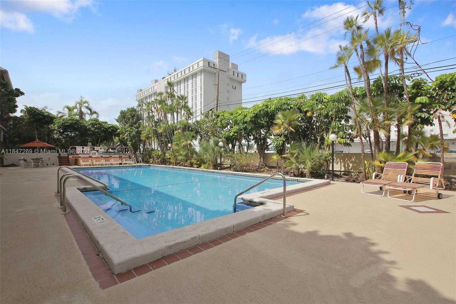 Small Image of 1205 MARIPOSA AVE #320, Coral Gables Number 36
