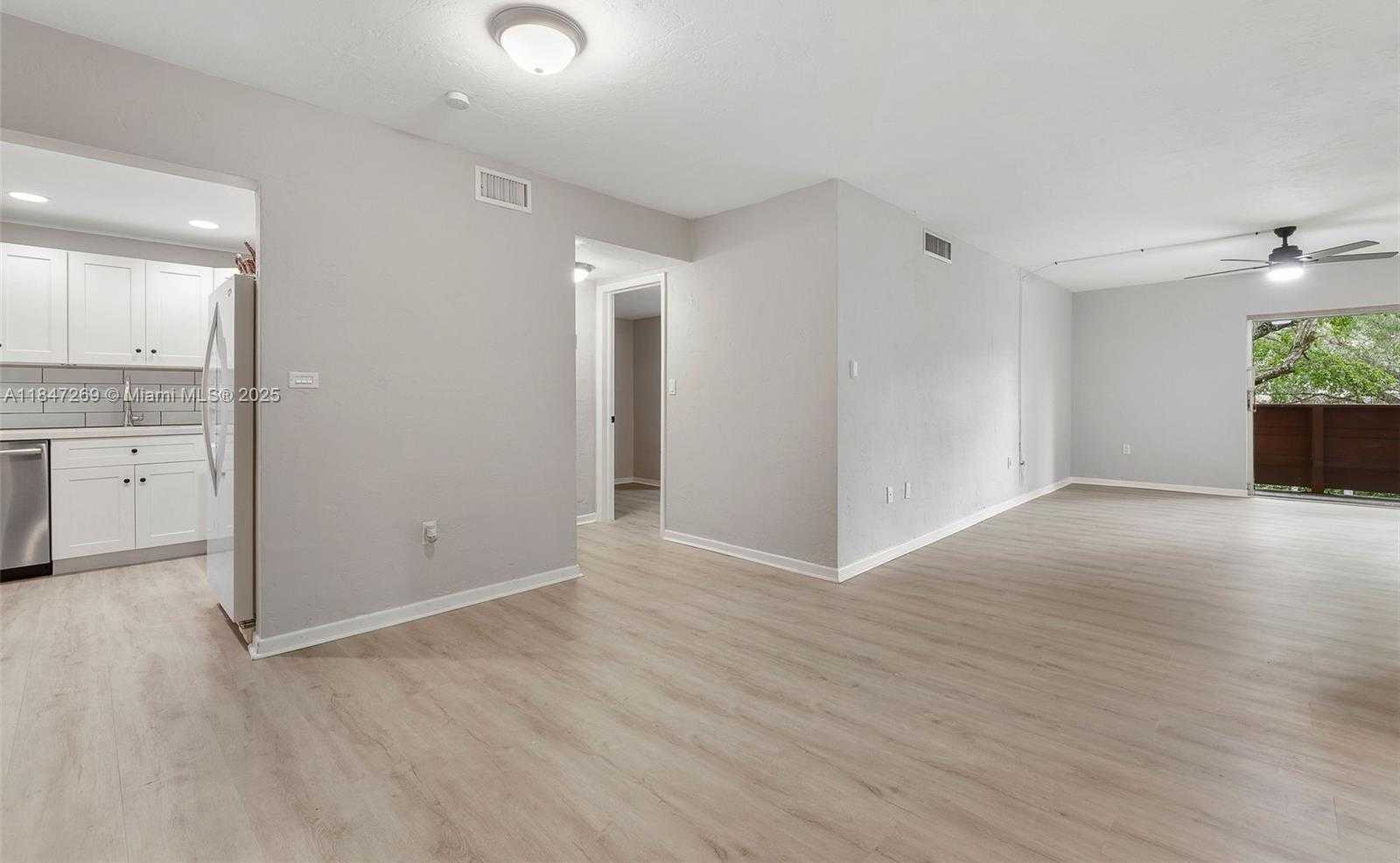 Small Image of 1205 MARIPOSA AVE #320, Coral Gables Number 6