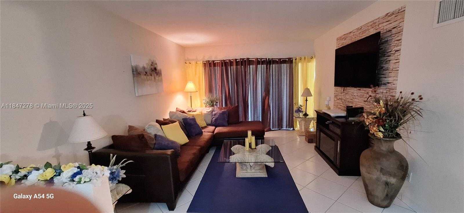 Small Image of 5835 WASHINGTON ST #49, Hollywood Number 20