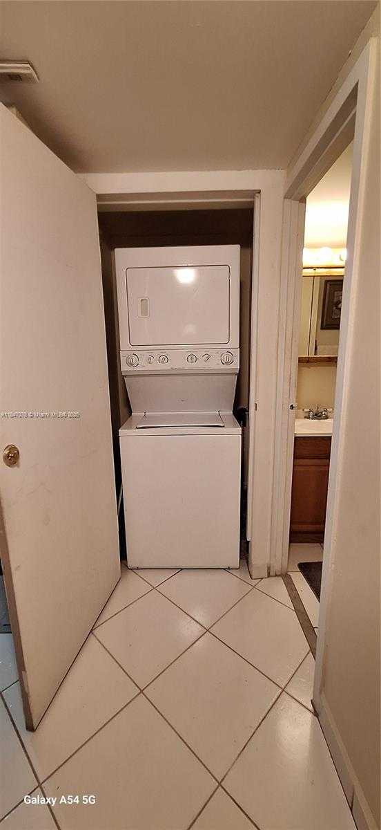 Small Image of 5835 WASHINGTON ST #49, Hollywood Number 22