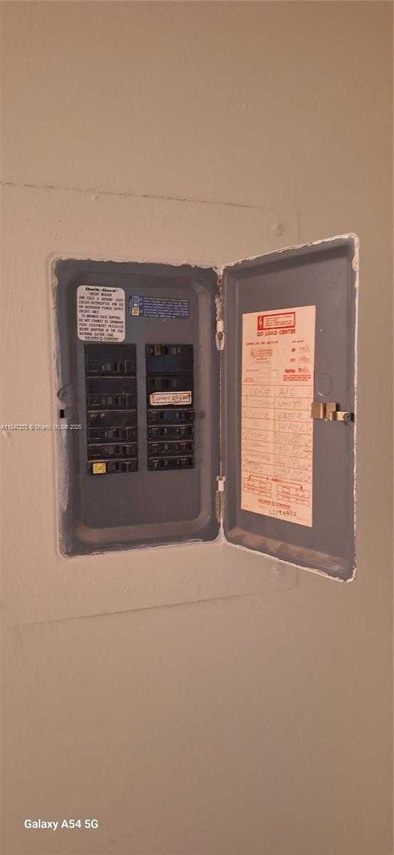 Small Image of 5835 WASHINGTON ST #49, Hollywood Number 32