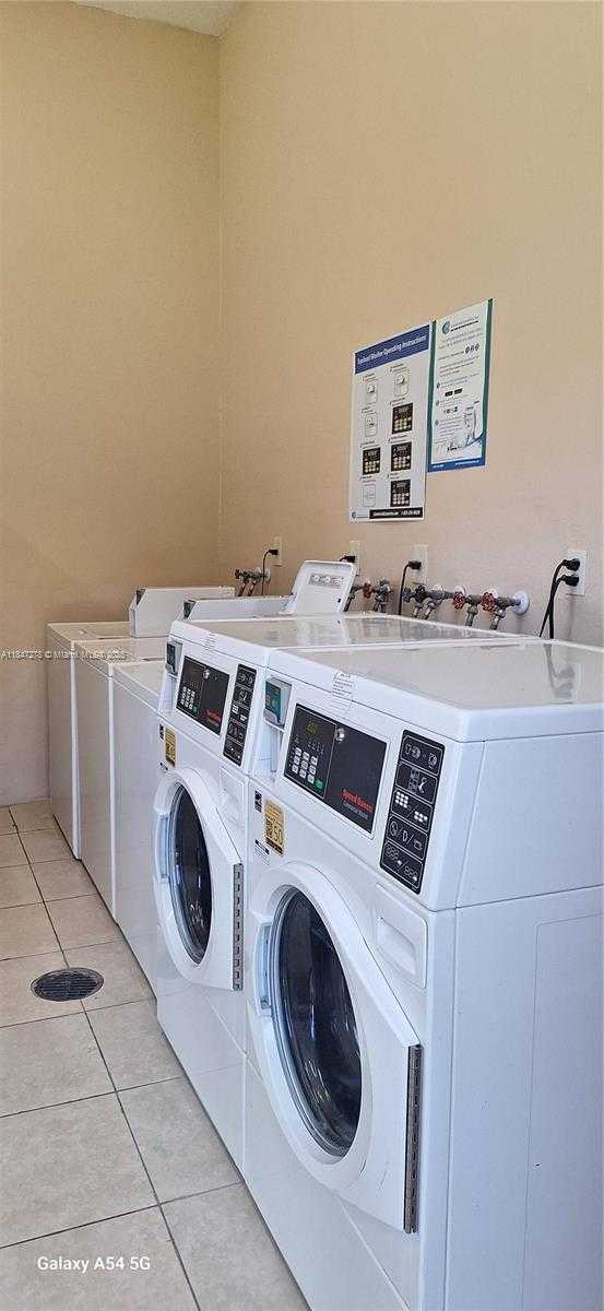 Small Image of 5835 WASHINGTON ST #49, Hollywood Number 36