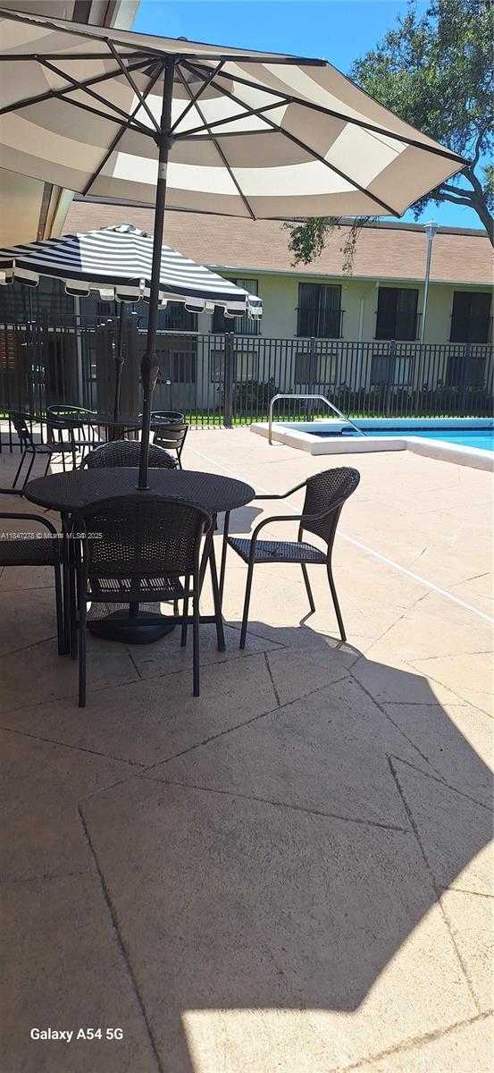 Small Image of 5835 WASHINGTON ST #49, Hollywood Number 38