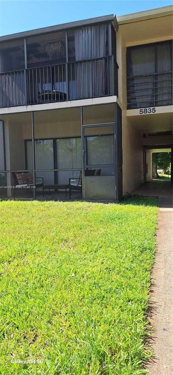 Small Image of 5835 WASHINGTON ST #49, Hollywood Number 6