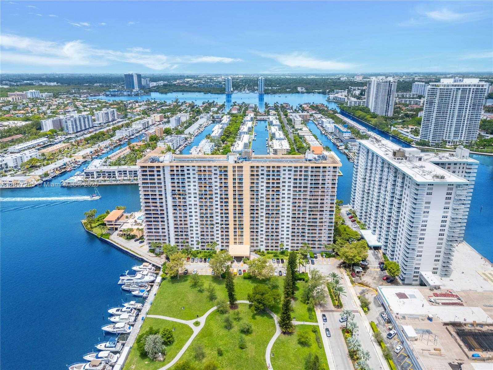 Small Image of 290 174TH ST #1006, Sunny Isles Beach Number 2