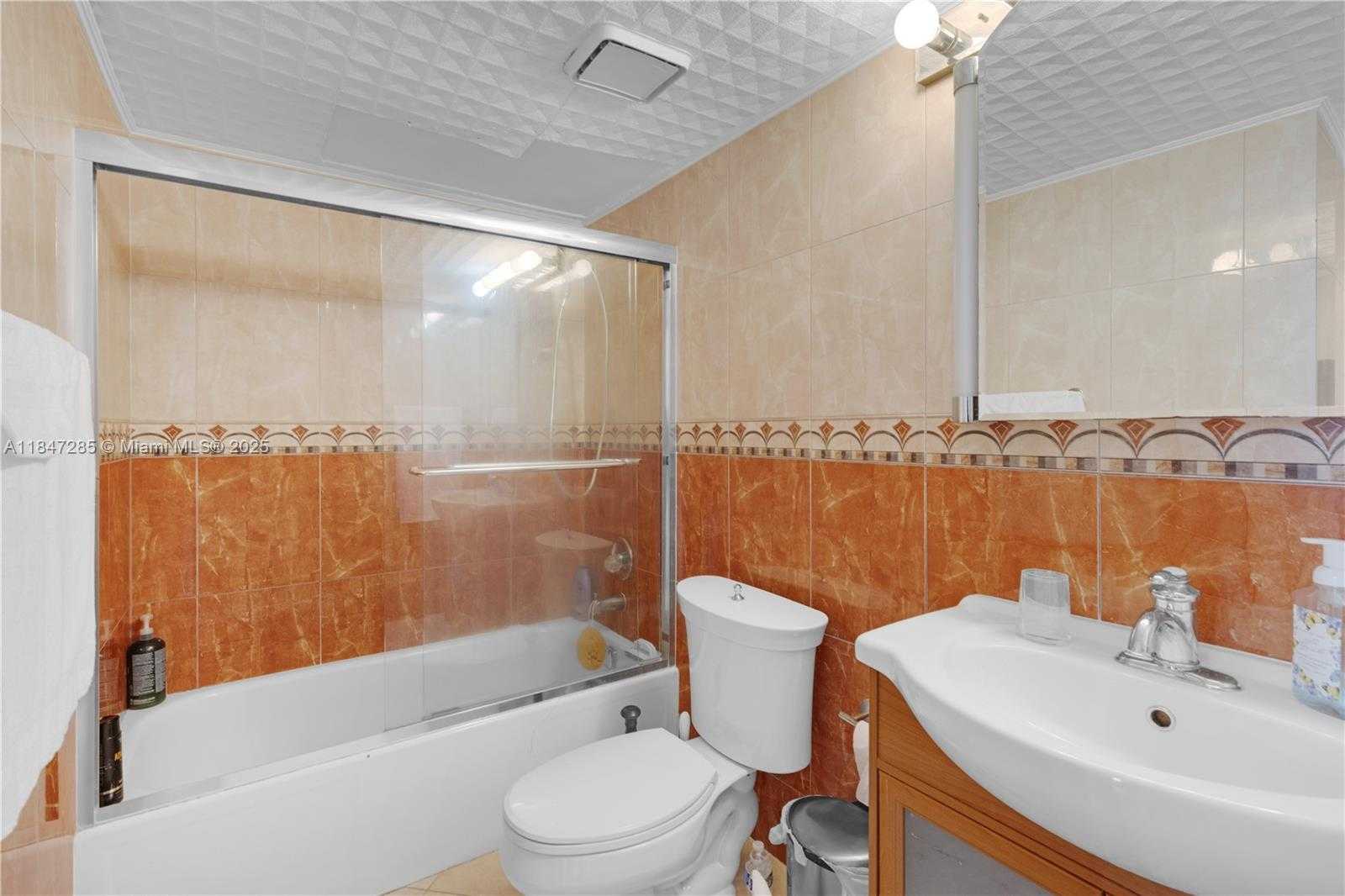 Small Image of 290 174TH ST #1006, Sunny Isles Beach Number 22