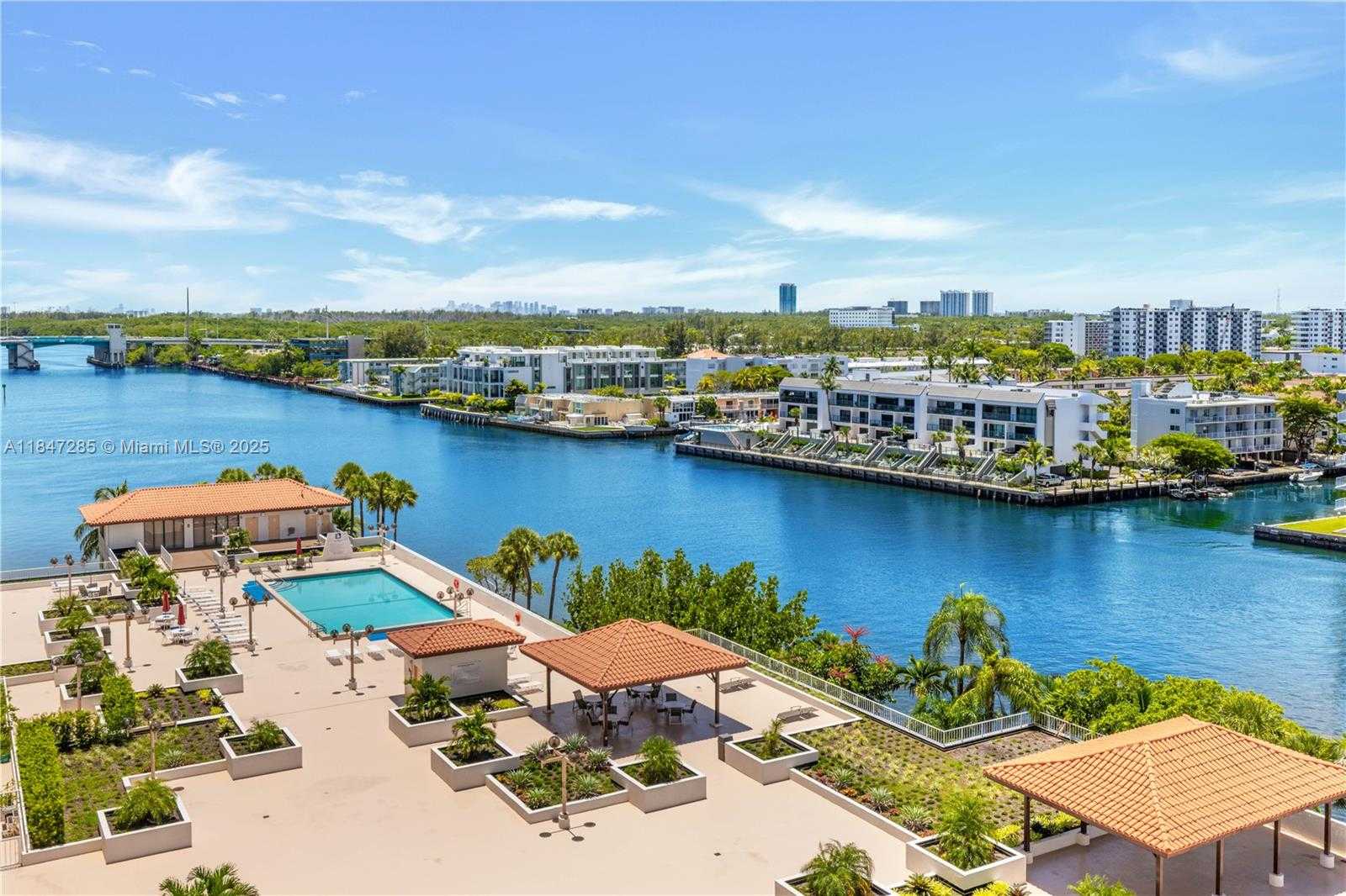 Small Image of 290 174TH ST #1006, Sunny Isles Beach Number 4