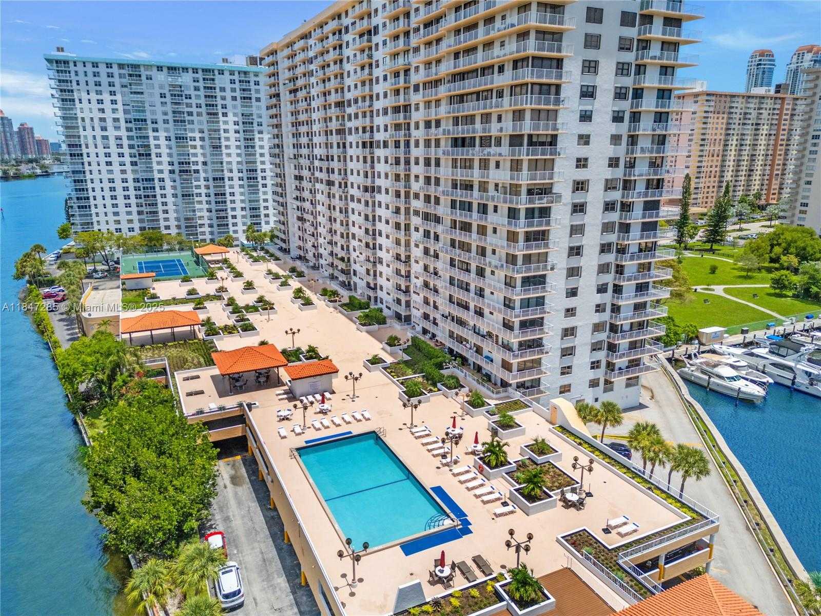 Small Image of 290 174TH ST #1006, Sunny Isles Beach Number 5