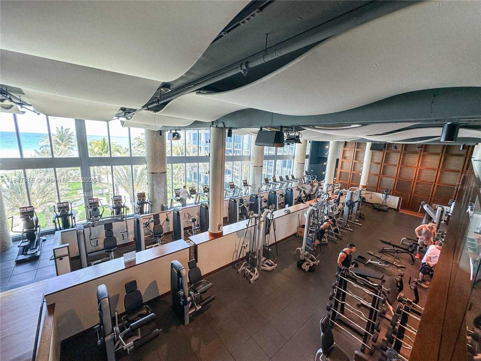 Small Image of 6799 COLLINS AVE #1002, Miami Beach Number 20
