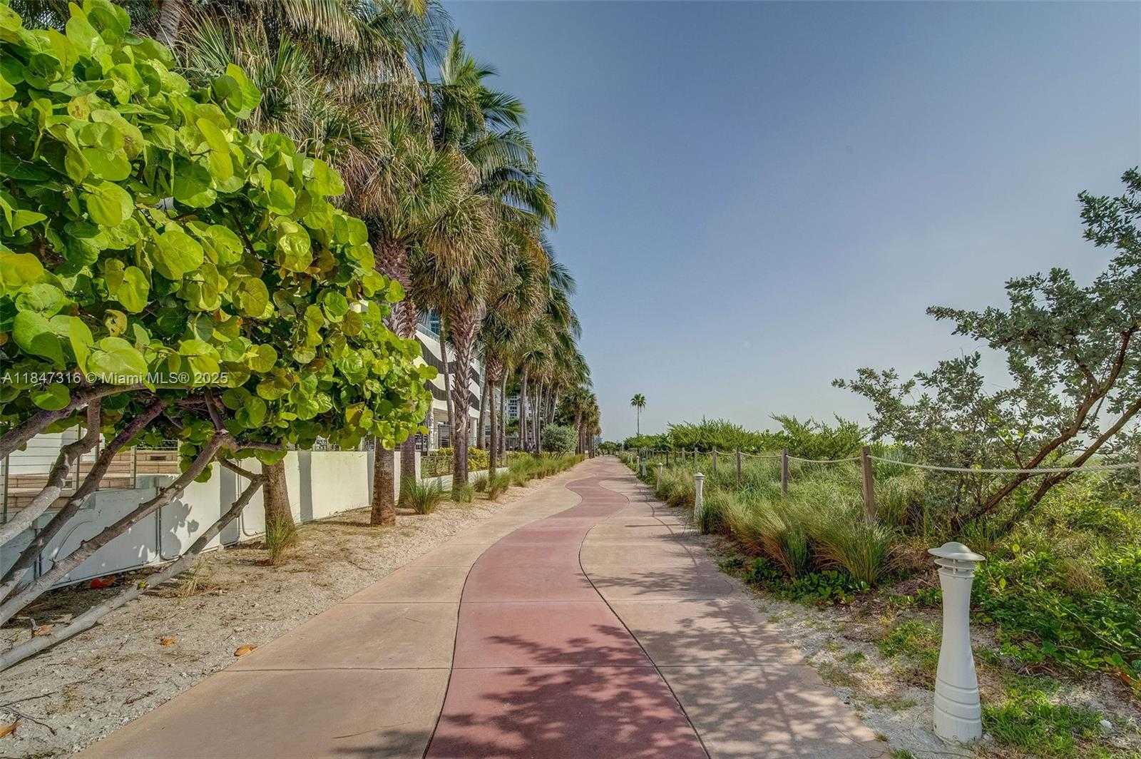 Small Image of 6799 COLLINS AVE #1002, Miami Beach Number 22