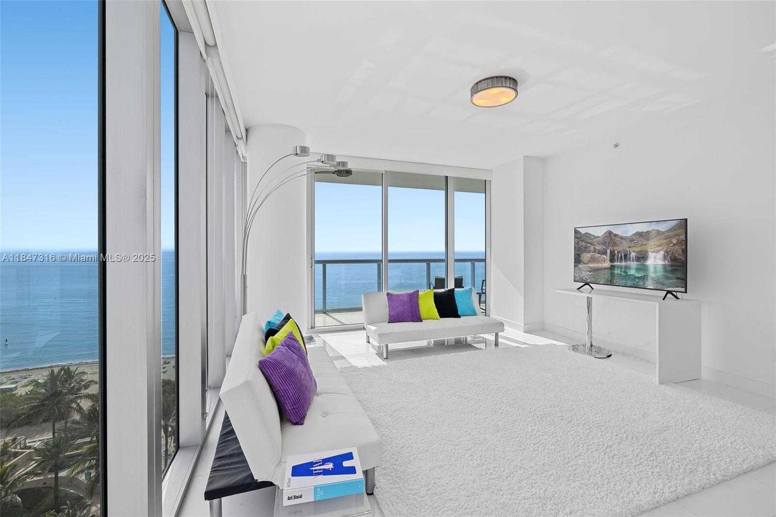 Small Image of 6799 COLLINS AVE #1002, Miami Beach Number 9