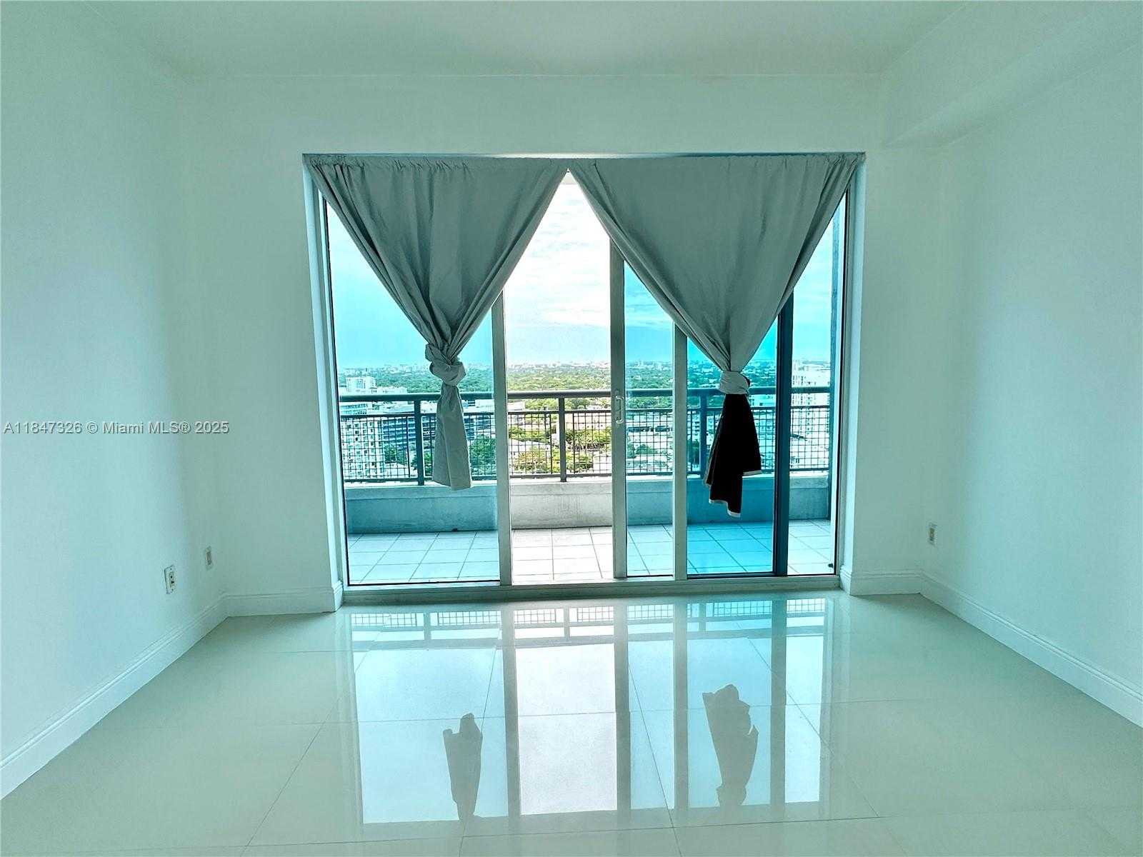 Small Image of 60 SOUTH WEST 13TH ST #1605, Miami Number 11