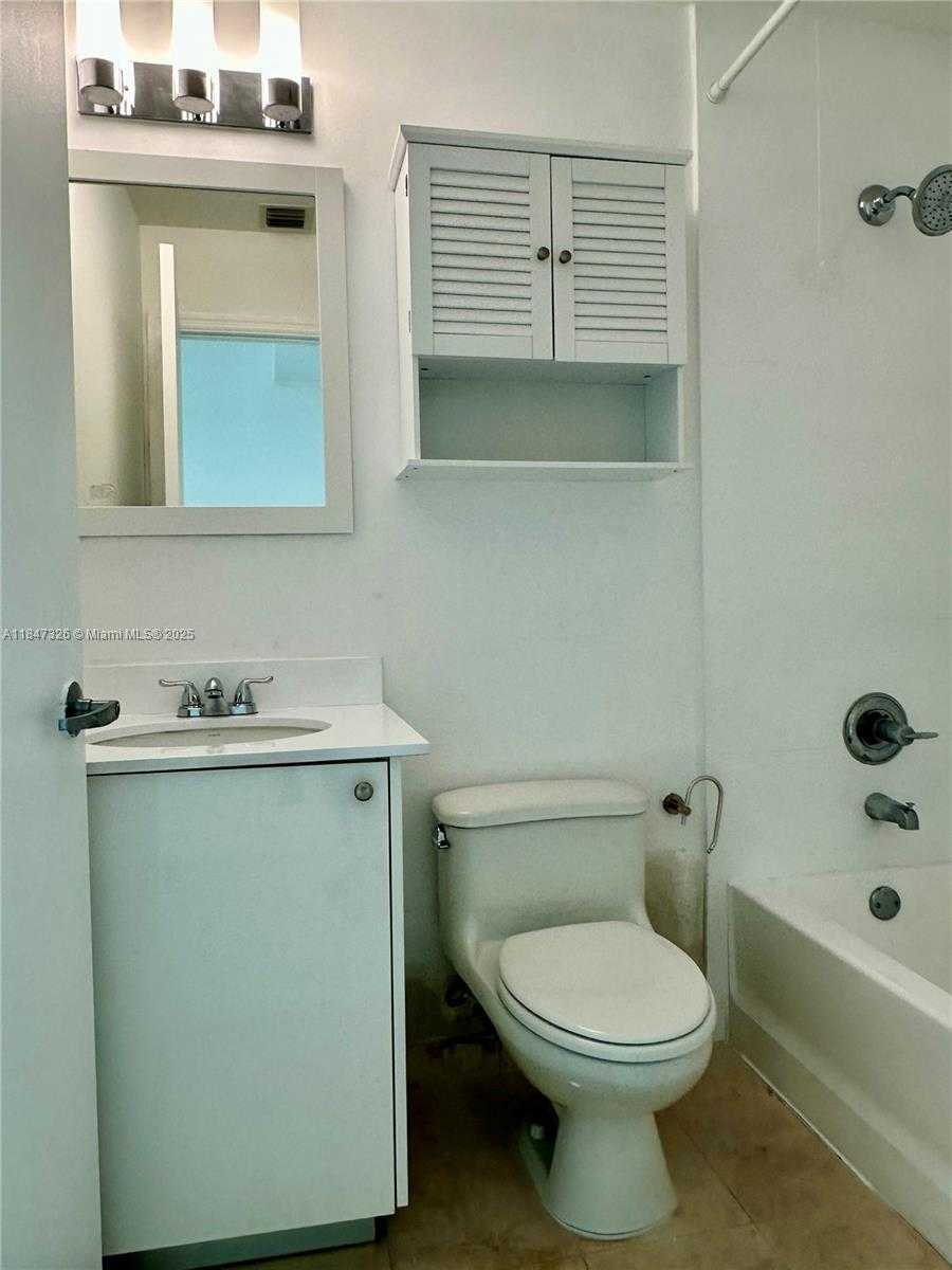 Small Image of 60 SOUTH WEST 13TH ST #1605, Miami Number 15
