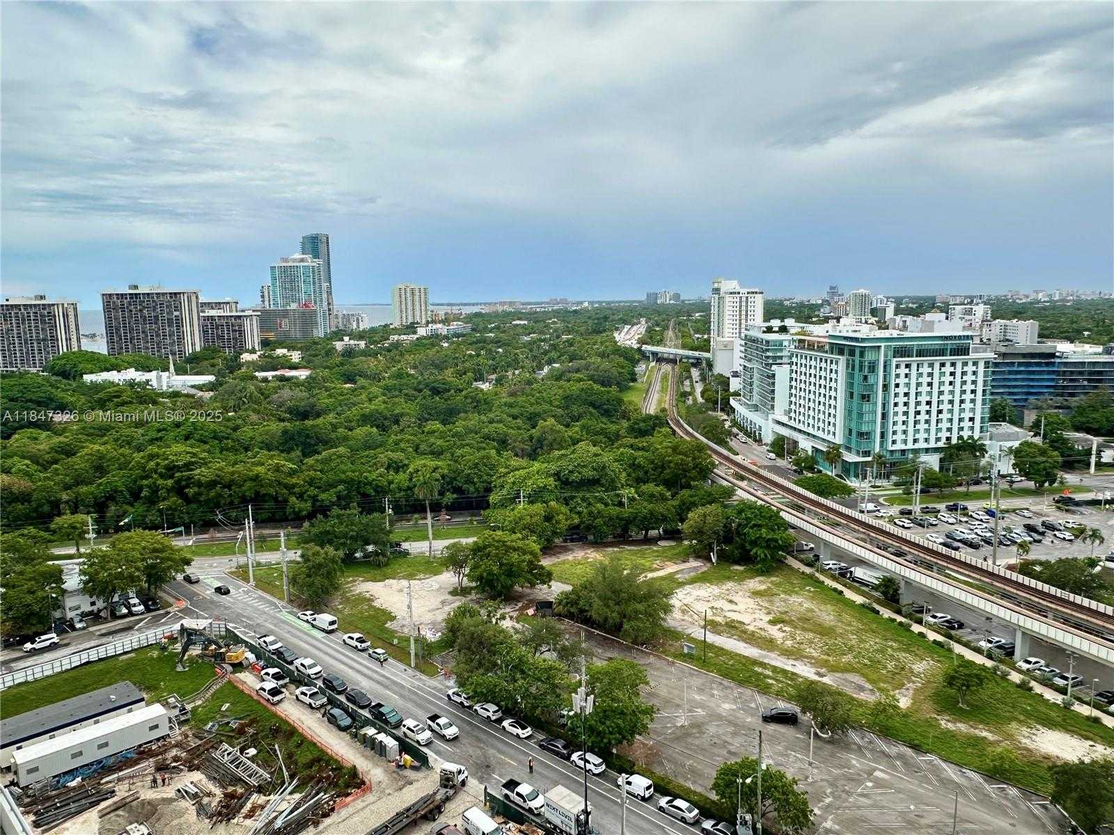 Small Image of 60 SOUTH WEST 13TH ST #1605, Miami Number 5